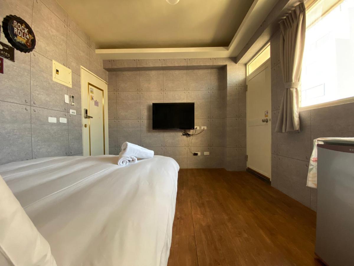 逢甲住宿 無接觸 自助入住 Taichung Exterior foto